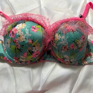Victoria Secret Bras